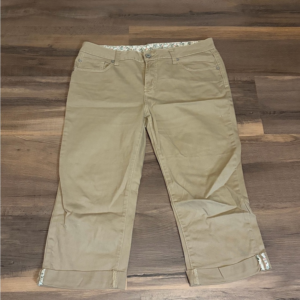 Womens Faded Glory Cropped Khaki Pants with Floral Accent Size 12 *Flawed*
